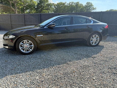Jaguar XF 2.2 XF Luxury D Auto 4dr 19
