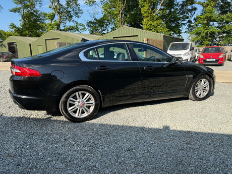 Jaguar XF 2.2 XF Luxury D Auto 4dr 27