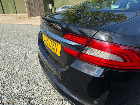 Jaguar XF 2.2 XF Luxury D Auto 4dr 32