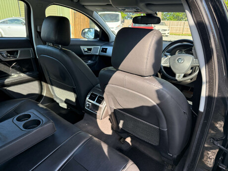 Jaguar XF 2.2 XF Luxury D Auto 4dr 63