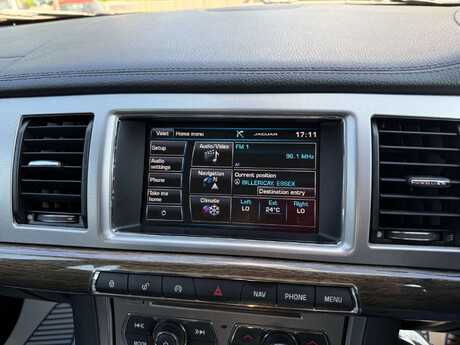 Jaguar XF 2.2 XF Luxury D Auto 4dr 70