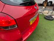 Renault Clio 1.1 Clio Dynamique TomTom 16V 5dr 33