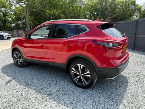 Nissan Qashqai 1.2 Qashqai N-Connecta DiG-T CVT 5dr 30