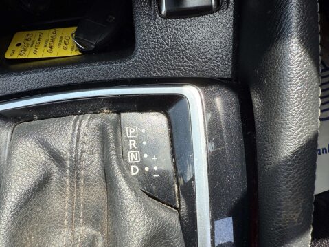 Nissan Qashqai 1.2 Qashqai N-Connecta DiG-T CVT 5dr 55