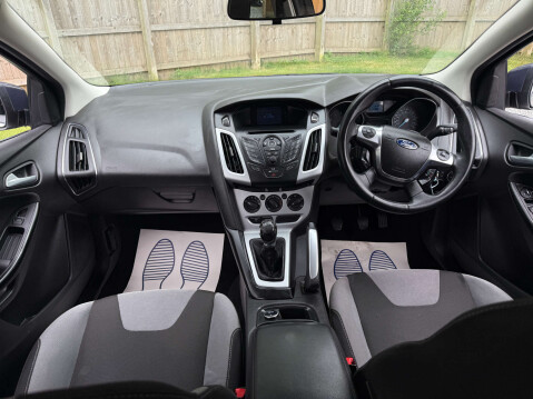 Ford Focus 1.6 Focus Zetec 125 5dr 4
