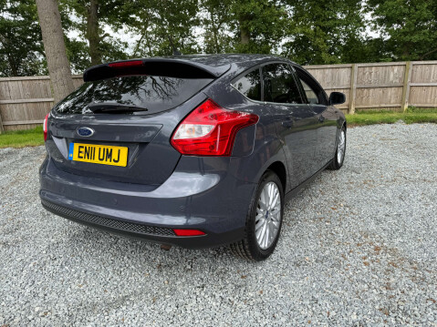 Ford Focus 1.6 Focus Zetec 125 5dr 9