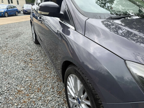 Ford Focus 1.6 Focus Zetec 125 5dr 32