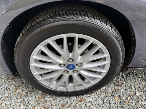 Ford Focus 1.6 Focus Zetec 125 5dr 42