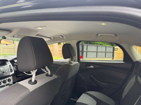 Ford Focus 1.6 Focus Zetec 125 5dr 47