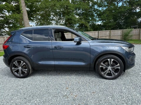 Volvo XC40 2.0 XC40 Inscription Pro T4 AWD Auto 4WD 5dr 17