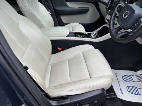 Volvo XC40 2.0 XC40 Inscription Pro T4 AWD Auto 4WD 5dr 57