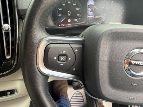 Volvo XC40 2.0 XC40 Inscription Pro T4 AWD Auto 4WD 5dr 67