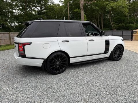 Land Rover Range Rover 3.0 Range Rover Vogue TDV6 Auto 4WD 5dr 24