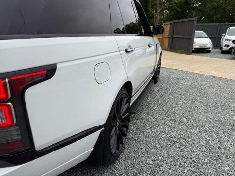 Land Rover Range Rover 3.0 Range Rover Vogue TDV6 Auto 4WD 5dr 28