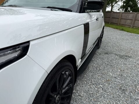 Land Rover Range Rover 3.0 Range Rover Vogue TDV6 Auto 4WD 5dr 35