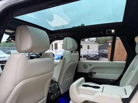 Land Rover Range Rover 3.0 Range Rover Vogue TDV6 Auto 4WD 5dr 53