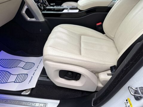 Land Rover Range Rover 3.0 Range Rover Vogue TDV6 Auto 4WD 5dr 74