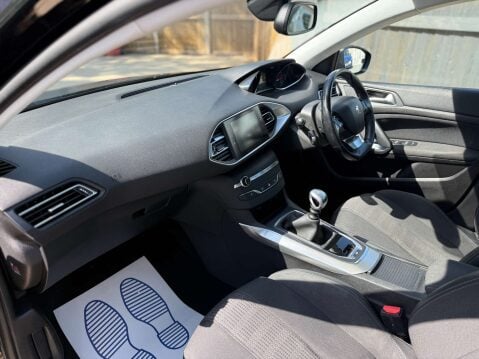Peugeot 208 1.2 208 Tech Edition S/S 5dr 51