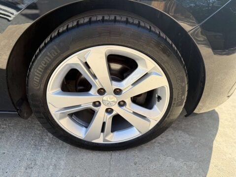 Peugeot 208 1.2 208 Tech Edition S/S 5dr 41