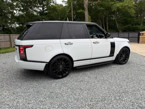 Land Rover Range Rover 3.0 Range Rover Vogue TDV6 Auto 4WD 5dr 24