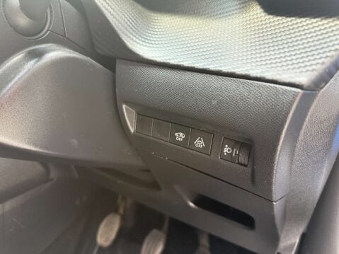 Peugeot 2008 1.2 2008 Allure Premium PureTech S/S 5dr 32