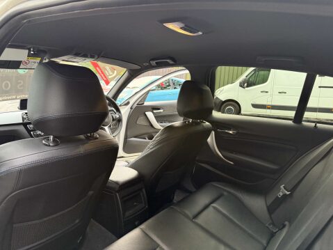 BMW 1 Series 1.5 118i M Sport Shadow Edition Auto 5dr 52