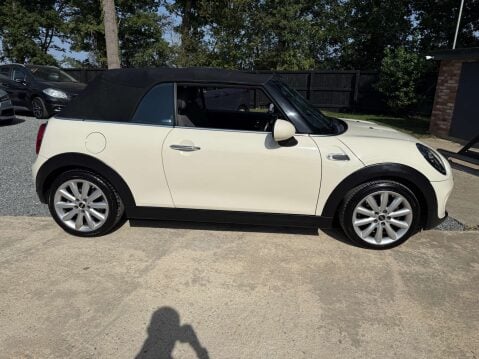 Mini Convertible 1.5 Cooper 2dr 23
