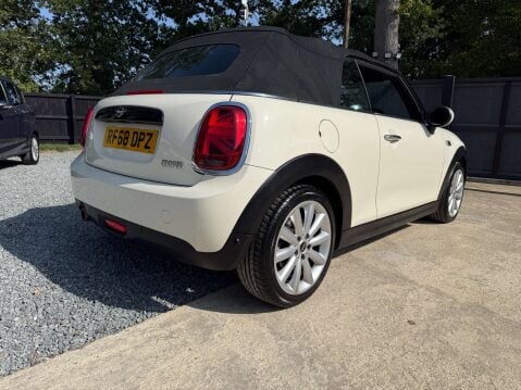 Mini Convertible 1.5 Cooper 2dr 25