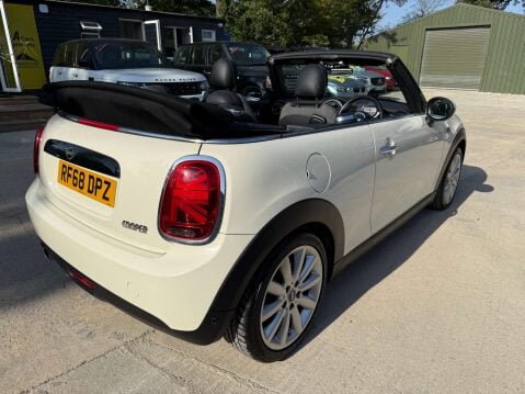 Mini Convertible 1.5 Cooper 2dr 10