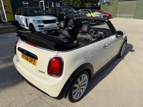Mini Convertible 1.5 Cooper 2dr 14