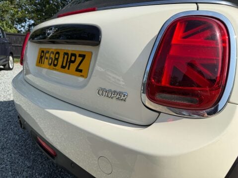 Mini Convertible 1.5 Cooper 2dr 67