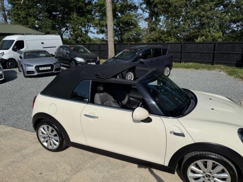 Mini Convertible 1.5 Cooper 2dr 31