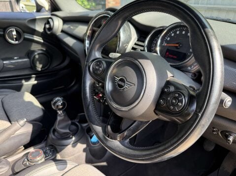 Mini Convertible 1.5 Cooper 2dr 68