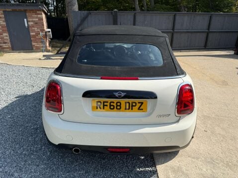 Mini Convertible 1.5 Cooper 2dr 44