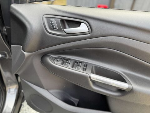 Ford Kuga 1.5 Kuga Titanium 5dr 61