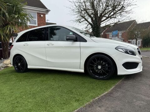 Mercedes-Benz B Class 2.1 B 200 AMG Line Premium D Auto 5dr 11