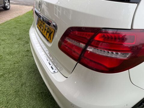 Mercedes-Benz B Class 2.1 B 200 AMG Line Premium D Auto 5dr 28