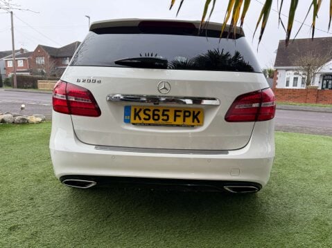 Mercedes-Benz B Class 2.1 B 200 AMG Line Premium D Auto 5dr 19