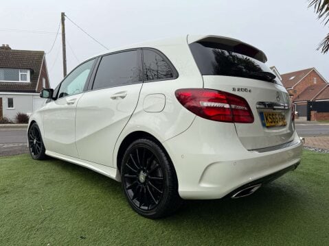 Mercedes-Benz B Class 2.1 B 200 AMG Line Premium D Auto 5dr 9