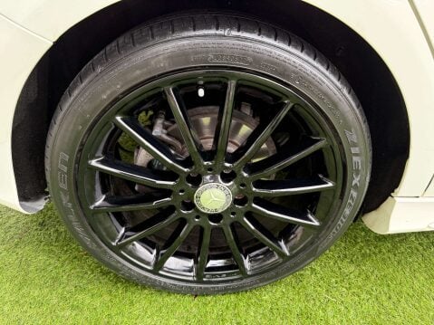 Mercedes-Benz B Class 2.1 B 200 AMG Line Premium D Auto 5dr 41