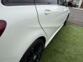 Mercedes-Benz B Class 2.1 B 200 AMG Line Premium D Auto 5dr 27