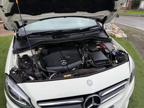 Mercedes-Benz B Class 2.1 B 200 AMG Line Premium D Auto 5dr 36