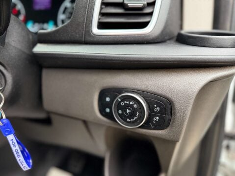 Ford Transit Custom 2.0 Transit Custom 300 Limited 52