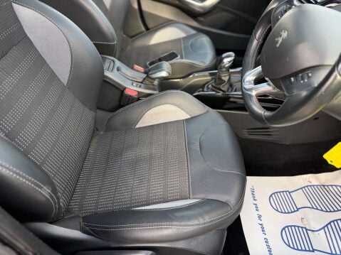 Peugeot 2008 1.2 2008 Allure Premium 5dr 55