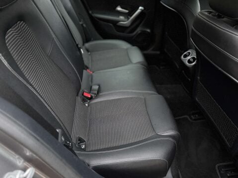 Mercedes-Benz A Class 1.3 A 200 Sport Executive 5dr 57