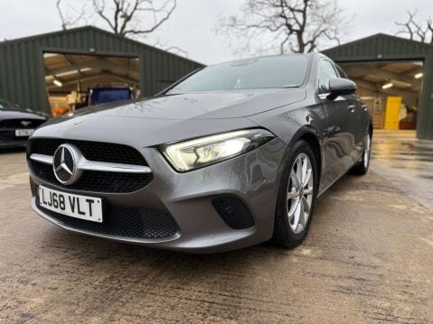 Mercedes-Benz A Class 1.3 A 200 Sport Executive 5dr 8