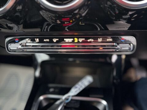 Mercedes-Benz A Class 1.3 A 200 Sport Executive 5dr 67