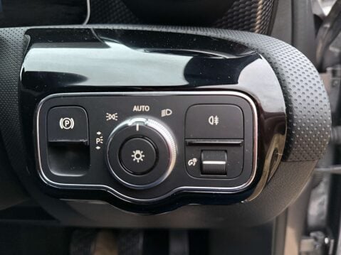 Mercedes-Benz A Class 1.3 A 200 Sport Executive 5dr 63