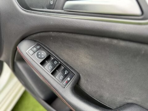 Mercedes-Benz B Class 2.1 B 200 AMG Line Premium D Auto 5dr 66