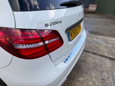 Mercedes-Benz B Class 2.1 B 200 AMG Line Premium D Auto 5dr 34